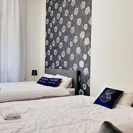 Hotel Apartment In Prague 2 Square Exterior photo