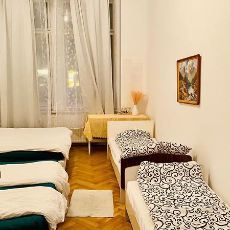 Hotel Apartment In Prague 2 Square Exterior photo