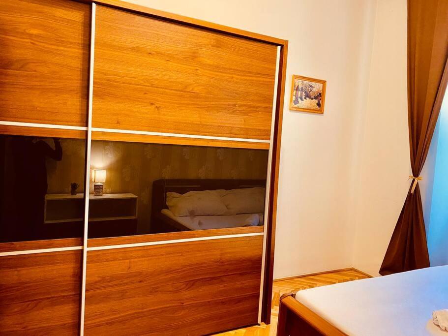 Hotel Apartment In Prague 2 Square Exterior photo