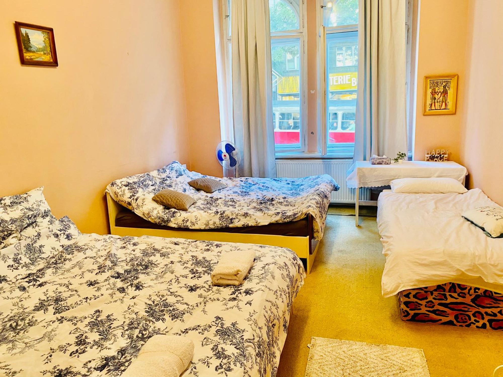 Hotel Apartment In Prague 2 Square Exterior photo