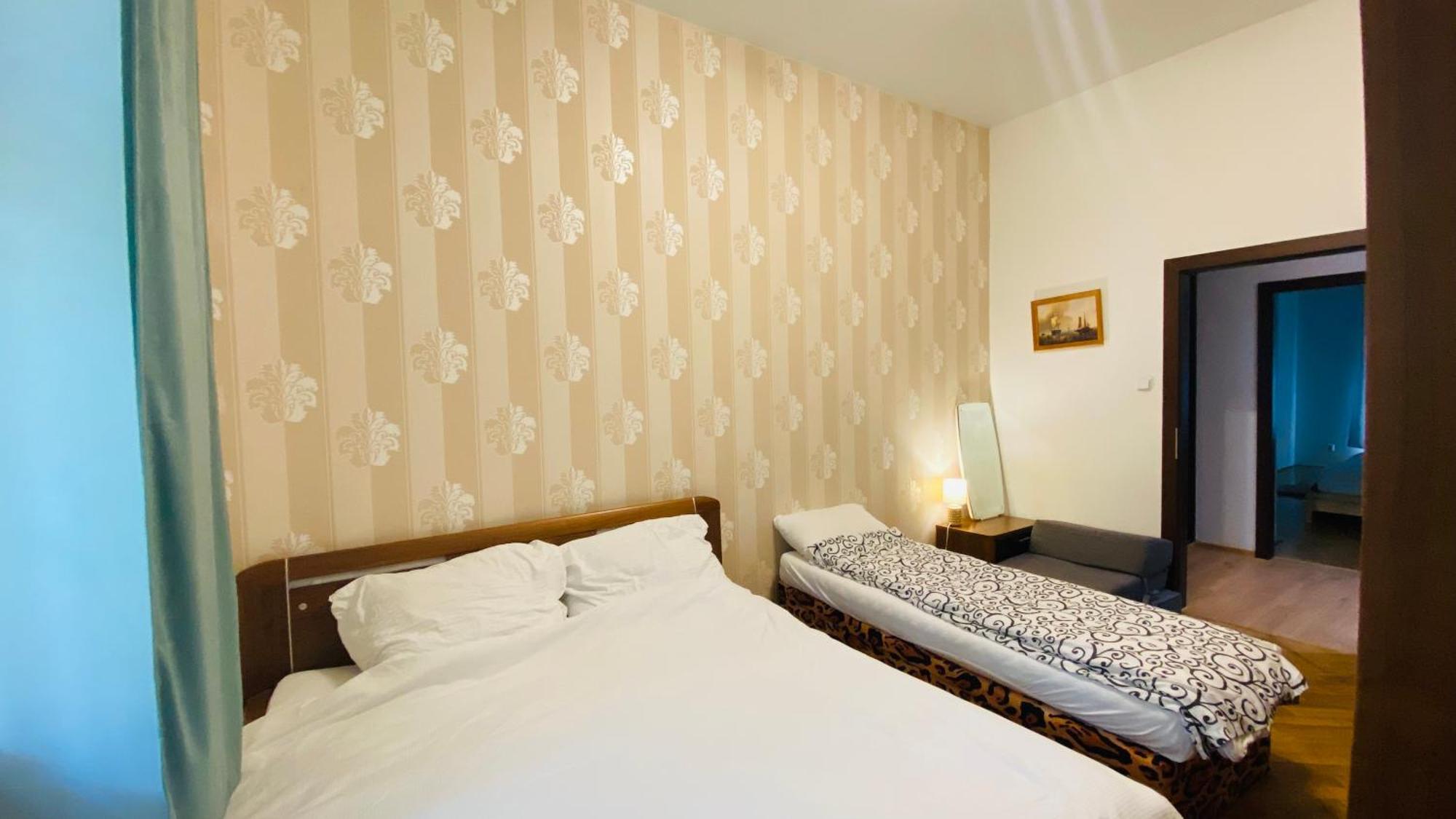 Hotel Apartment In Prague 2 Square Exterior photo